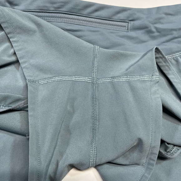 Lululemon 2.5” Speed Up Shorts Light Blue / Grey Women’s Size 6 - Picture 8 of 13
